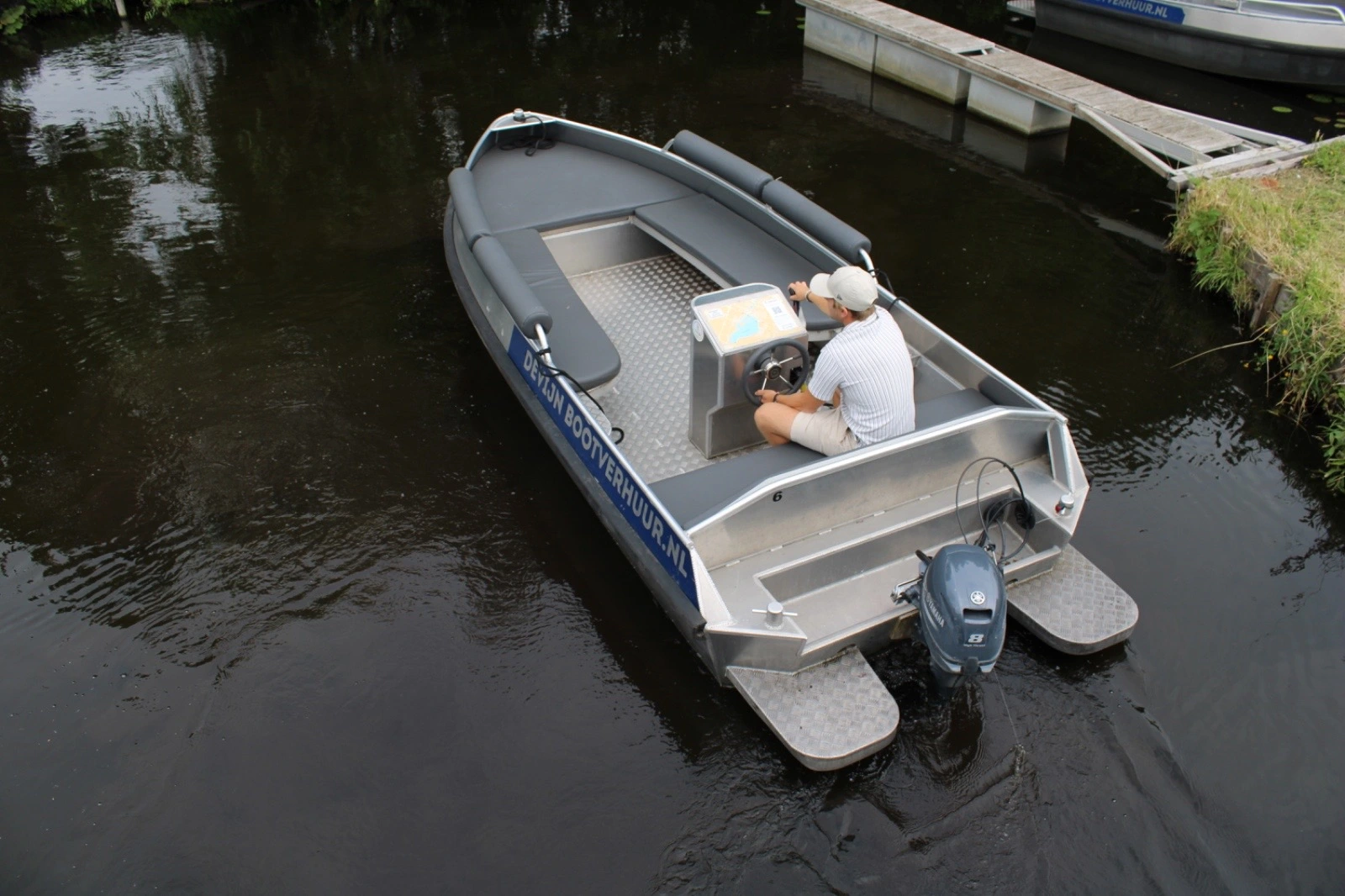 Sloep huren in Aalsmeer op de Westeinderplassen